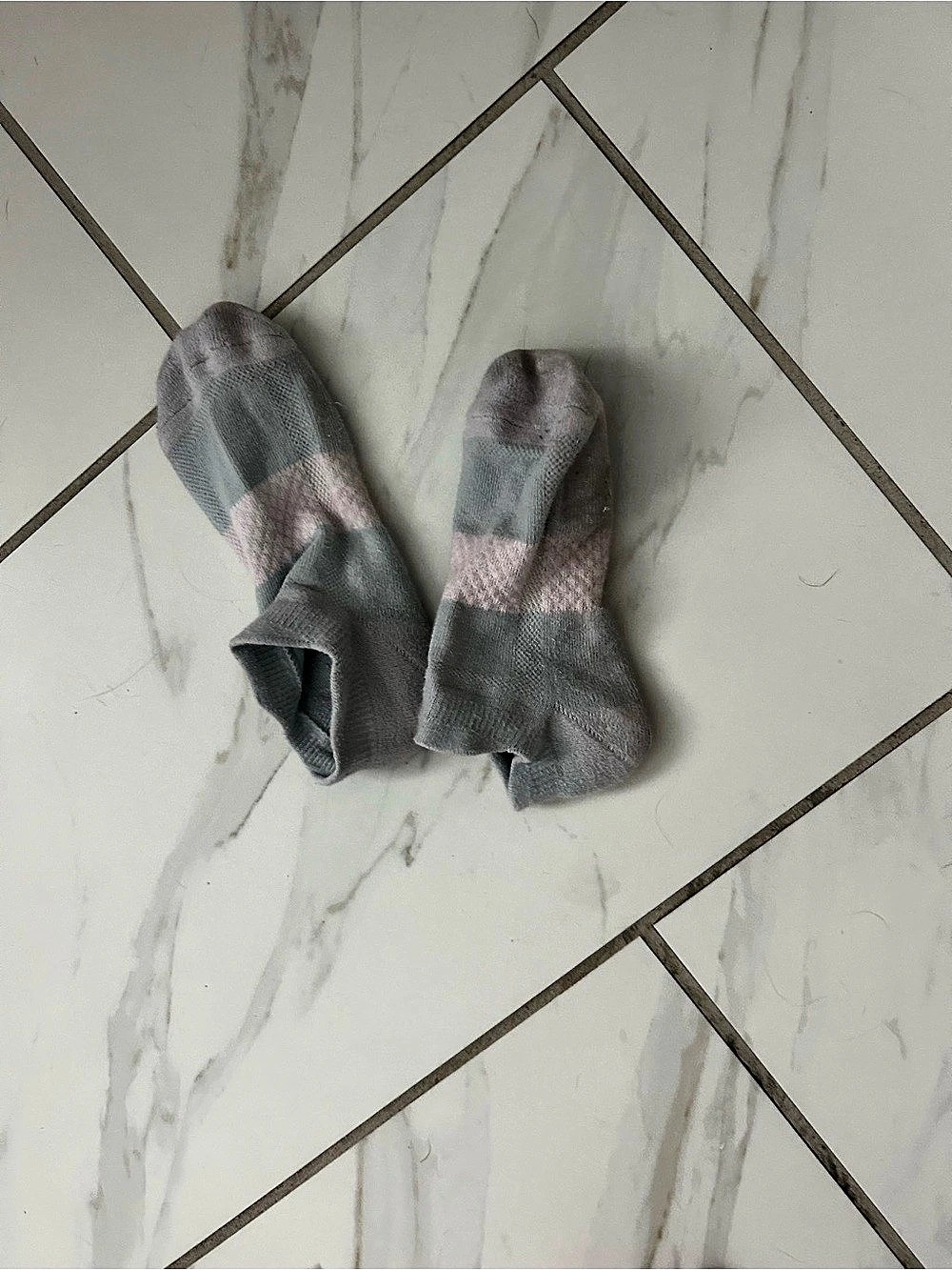 Women’s athletic socks